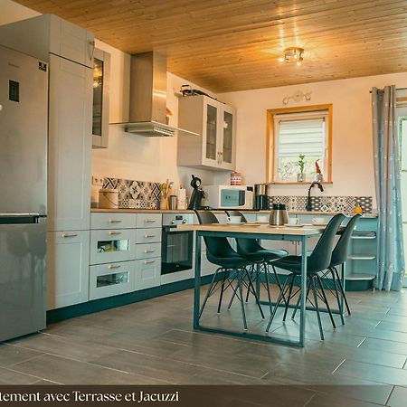 Les Appartements Du Pont Alsort Froidchapelle Ngoại thất bức ảnh