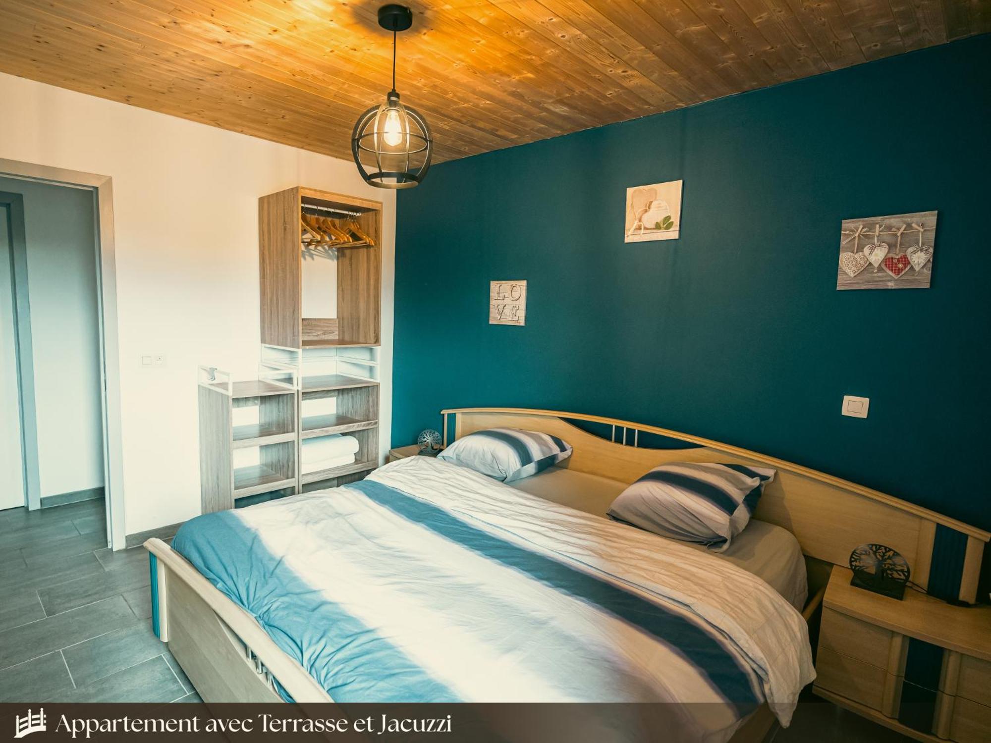 Les Appartements Du Pont Alsort Froidchapelle Ngoại thất bức ảnh