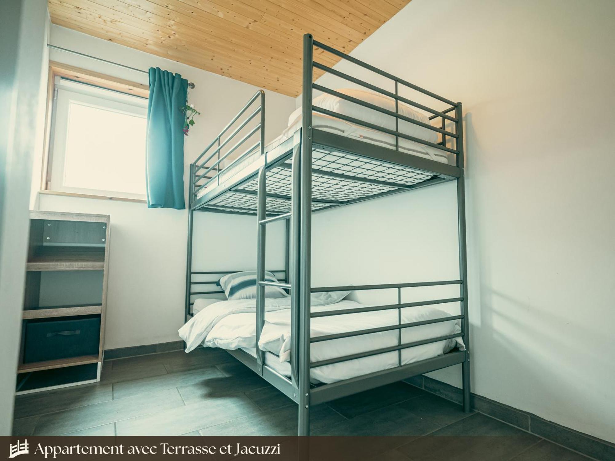 Les Appartements Du Pont Alsort Froidchapelle Ngoại thất bức ảnh