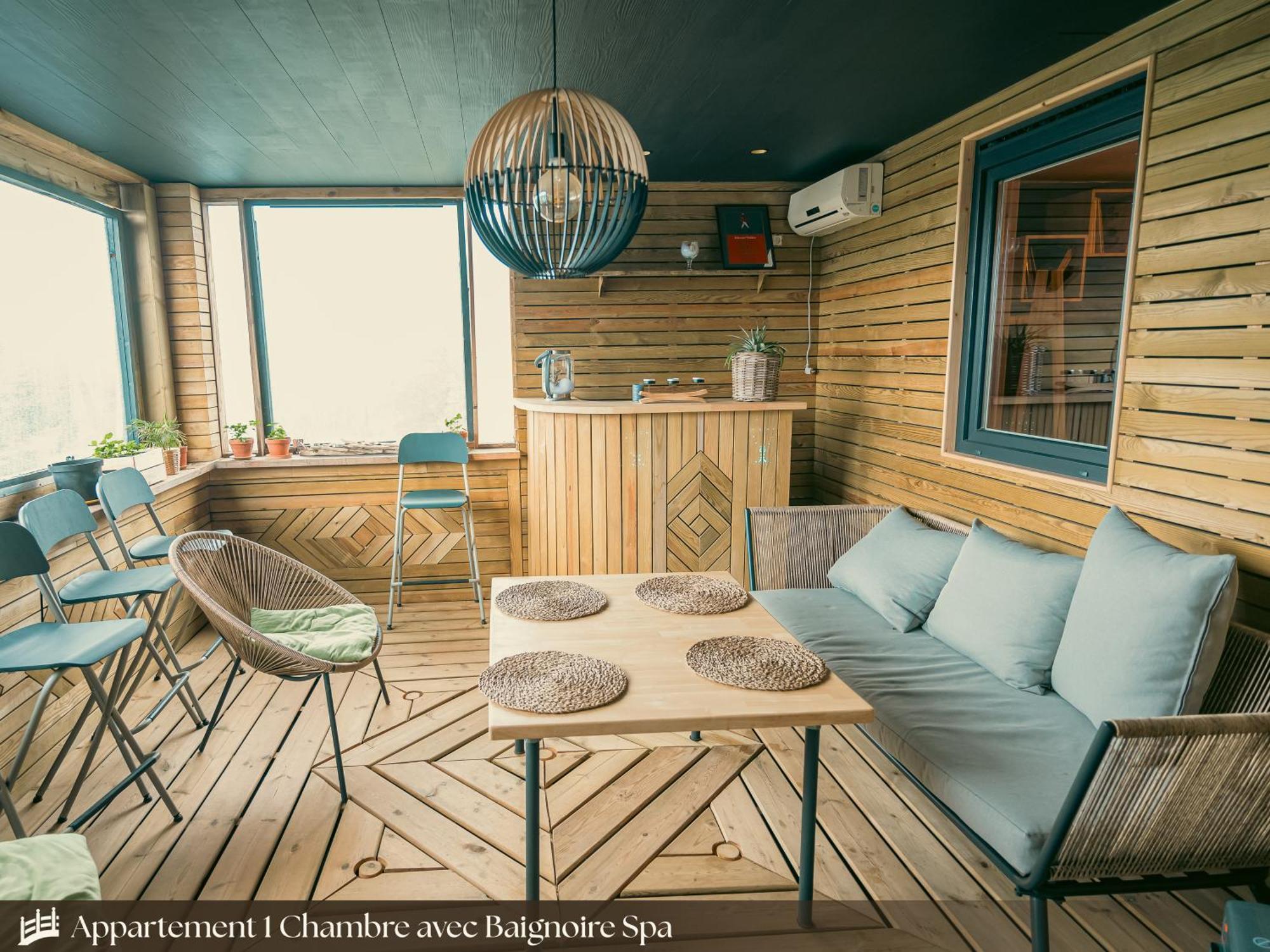 Les Appartements Du Pont Alsort Froidchapelle Ngoại thất bức ảnh