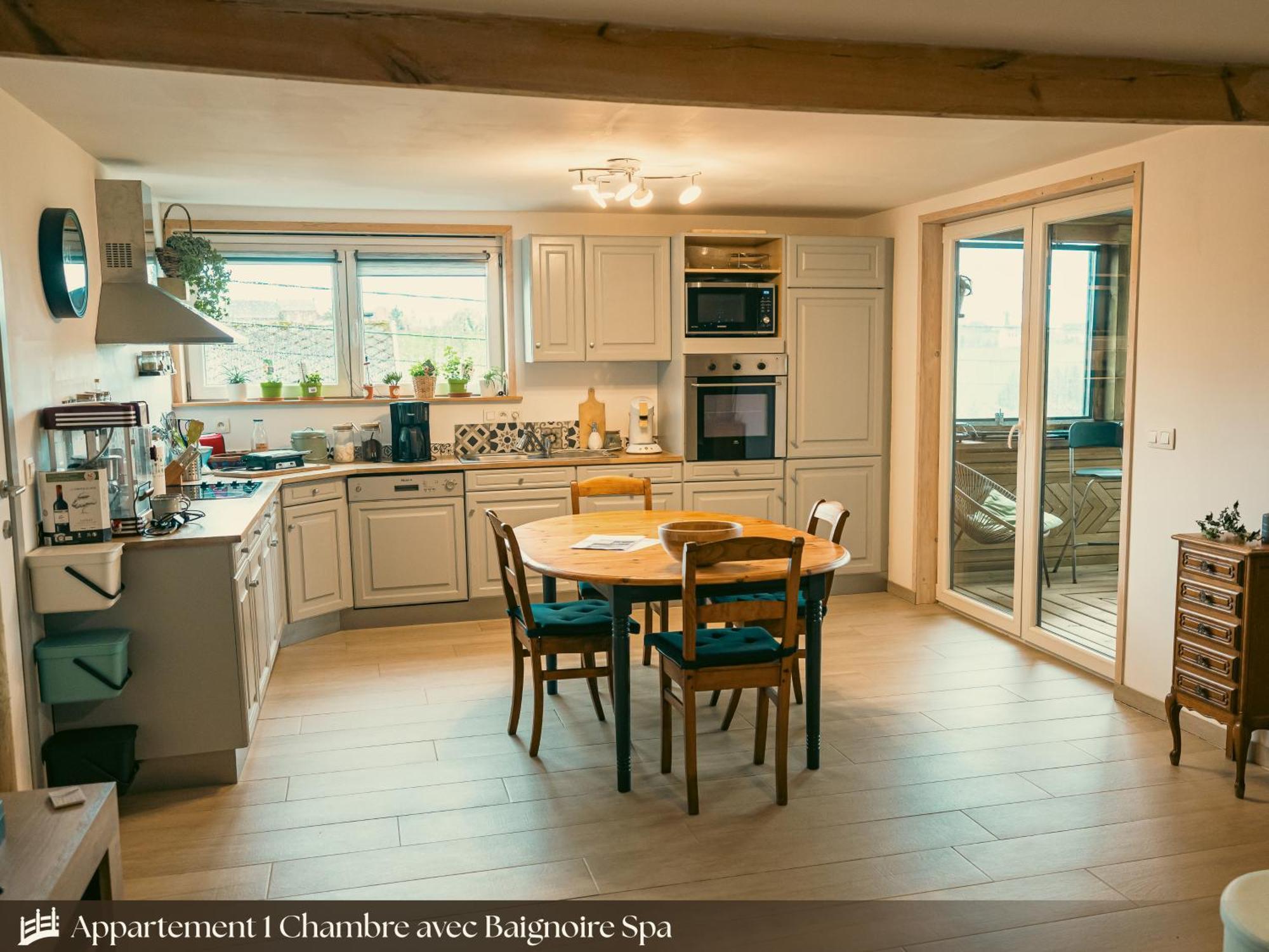 Les Appartements Du Pont Alsort Froidchapelle Ngoại thất bức ảnh